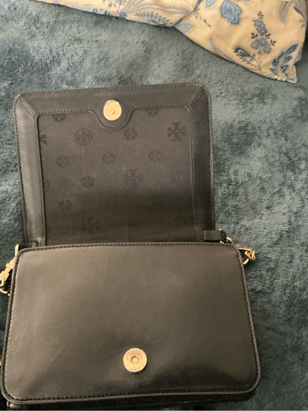 Tory Burch Black Quilted Logo Crossbody Bag - Picture 3 of 6